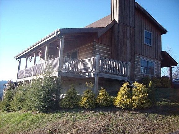 2nd image of 228 Painted Mountain Ln