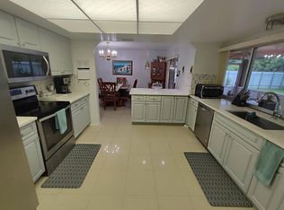 152 Sandpiper Ave, Royal Palm Beach, FL 33411