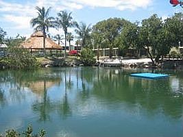 Saltwater swimmable lagoon & Tikihut