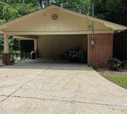 3rd image of 439 Geiger Lake Rd