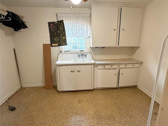 5th image of 3733 Brightway St