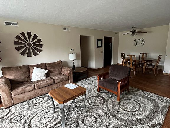 3rd image of 673 E Reagan Pkwy #129