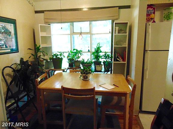 Dining room off kitchen