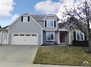 916 Stonecreek Dr, Lawrence, KS 66049