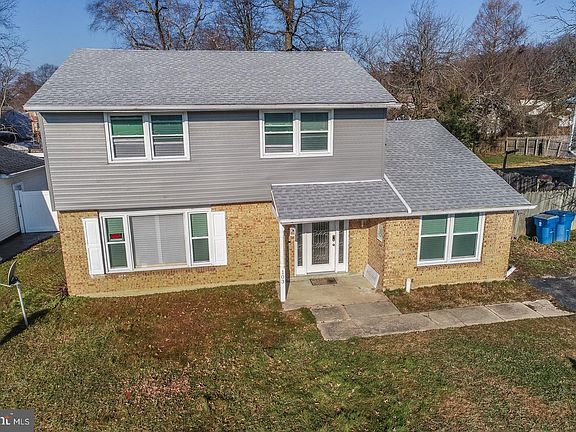 2nd image of 103 S Skyward Dr