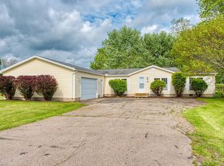 3490 Luce Rd, Flushing, MI 48433