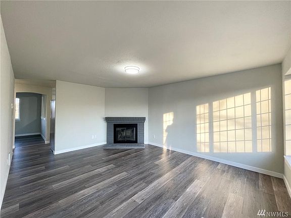 4th image of 109 104th St E #109