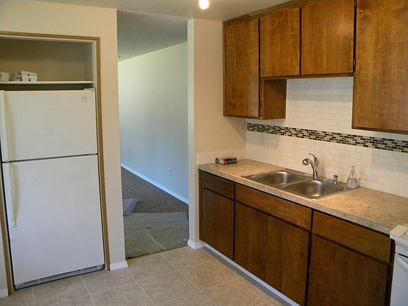 4th image of 5406 143rd Pl NE