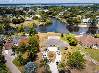1360 NW Lakeside Trl, Stuart, FL 34994