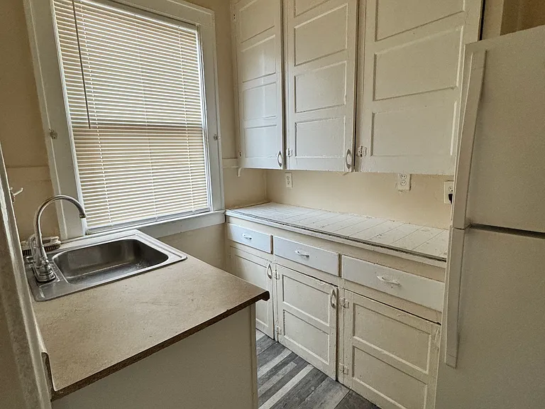 10435 Fullerton Ave — Photo 2