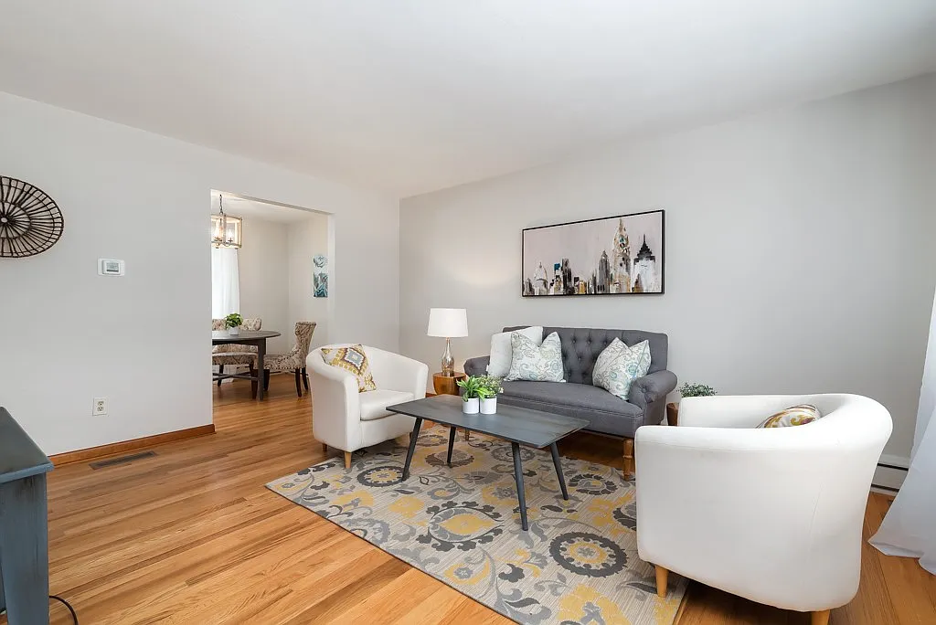 3 bed, 1.5 bath, 1275 sqft, $1,800 — Photo 2