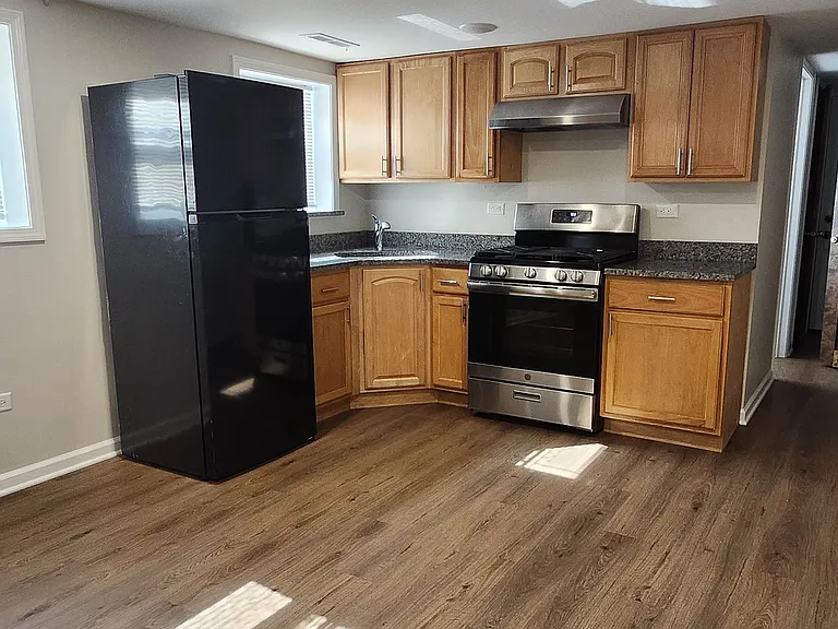 4825 W Bloomingdale Ave — Photo 9