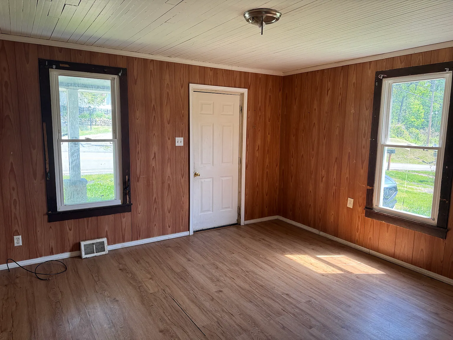 2 bed, $800 — Photo 2