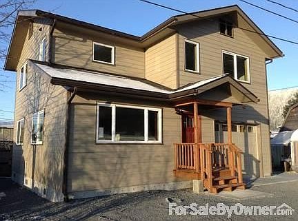 Sun All Day Long!
						:
						Perfect place for a cottage garden in front.
