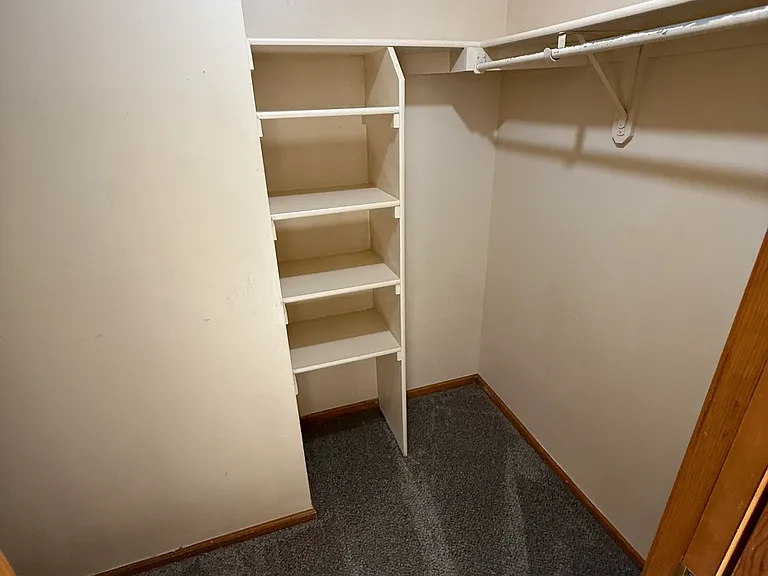 3131 Bell Dr — Photo 10