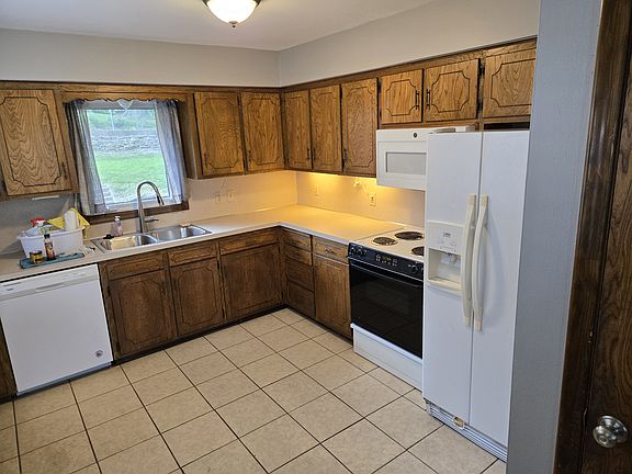4th image of 3259 Westgate Rd