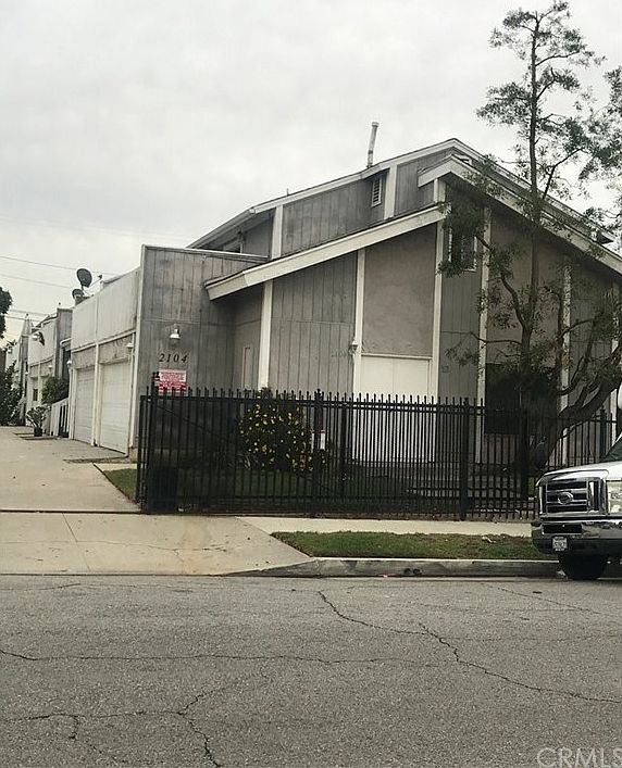 1st image of 2104 Raymond Ave APT 6