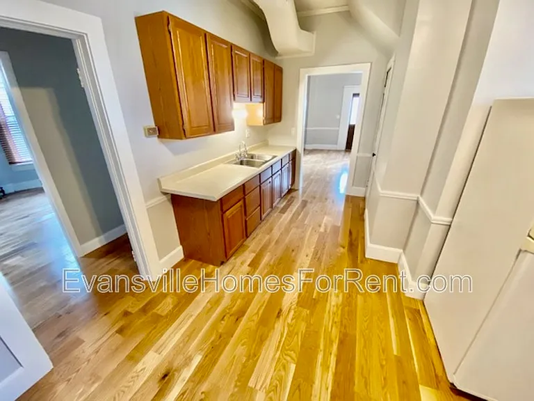 1204 N 1st Ave #A — Photo 4