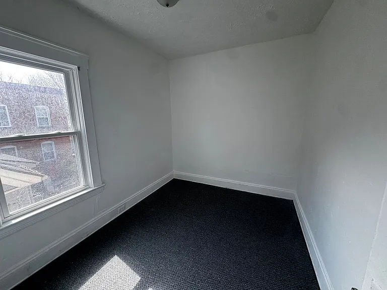 880 Stevenson Rd Cleveland, Oh. 44110 — Photo 18