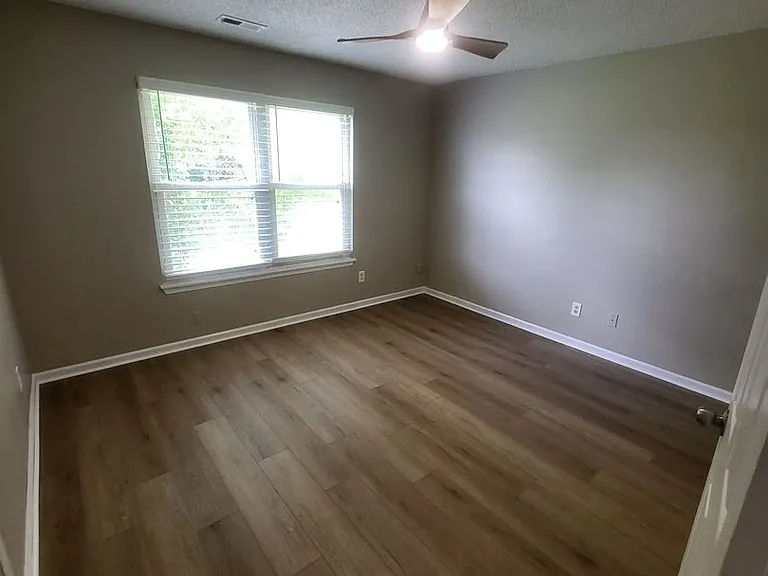 2433 Pleasure House Rd — Photo 10