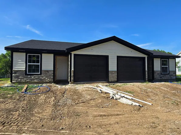 116 W Cannon Dr, Lone Jack, MO 64070