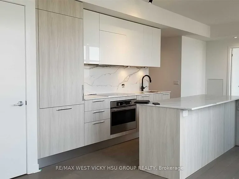 501 Adelaide St W #1011 — Photo 8