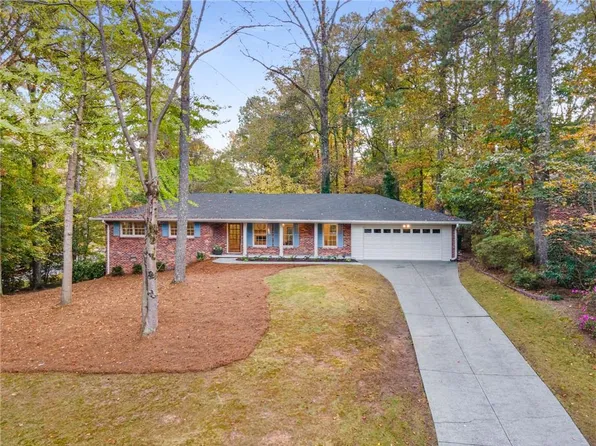 3011 Silvapine Trl, Atlanta, GA 30345