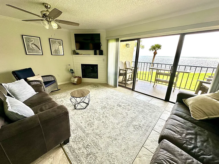 7520 Sunshine Skyway Ln S #T25 — Photo 2