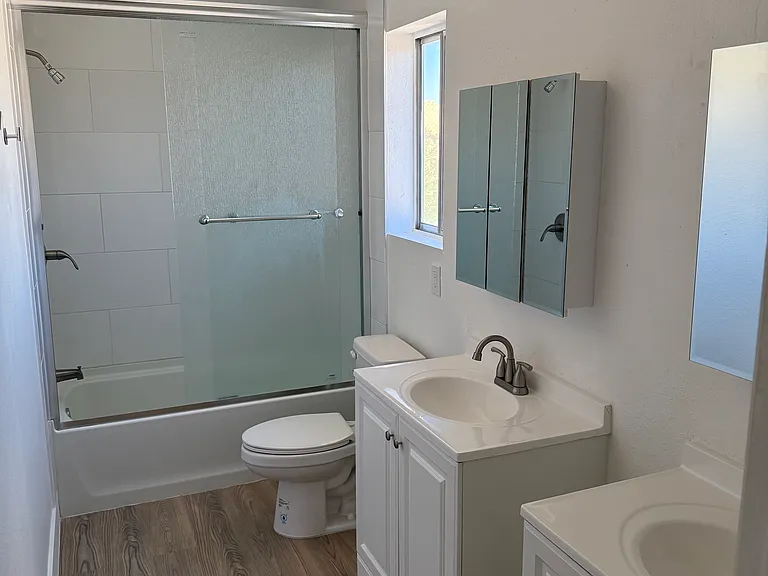 909 Sparrow Ct — Photo 12