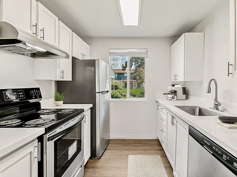 The Landing Apartments — Photo 26