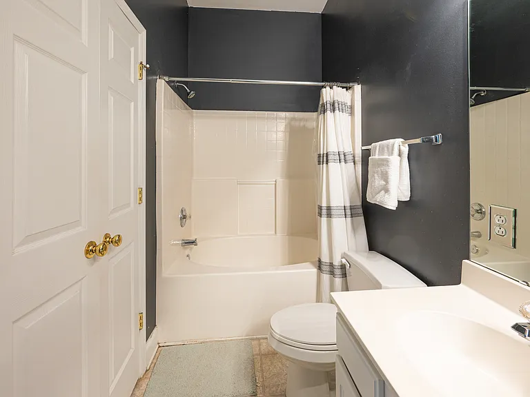 733 Garden District Dr — Photo 4