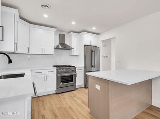 6 Stanford Drive, Toms River, NJ 08757
