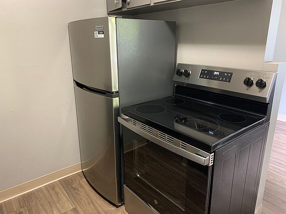 3rd image of 2727 NE 125th St #5