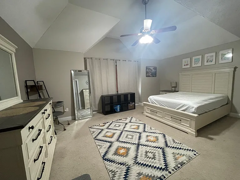 119 Afra Dr — Photo 3