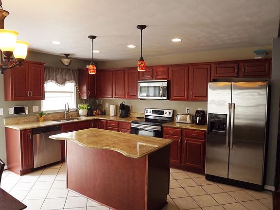 5th image of 4614 Whispering Willow Ln