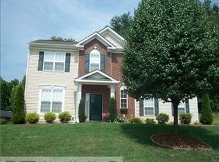 5512 Pinebrook Ln, Winston Salem, NC 27105