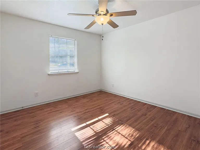 3003 Highwood Ln — Photo 16