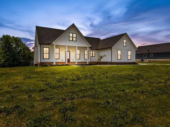 217 Sande Ridge Ln, Mount Sterling, KY 40353