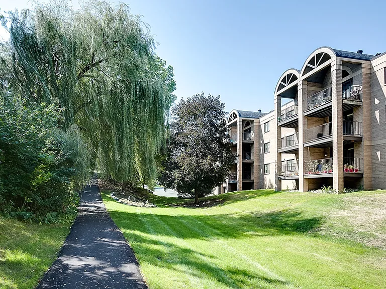 Avana Minnetonka — Photo 36