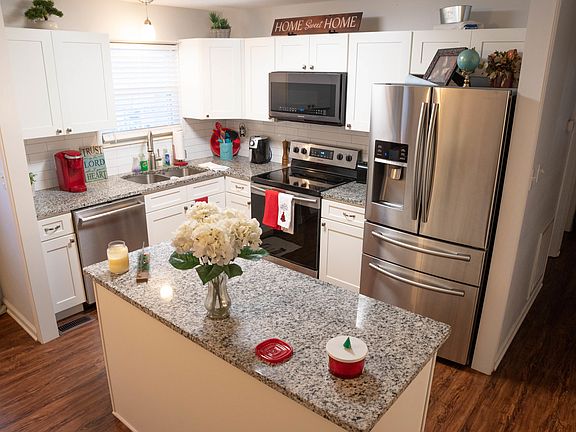 4th image of 5813 Wexford Ln NW