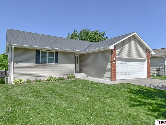 2nd image of 1601 SW 25th St