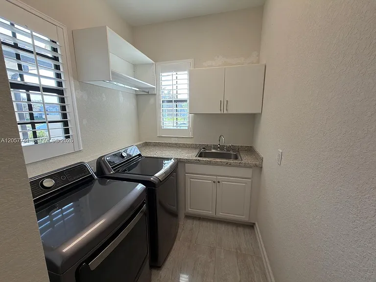 455 SW 113th Ln #455 — Photo 11