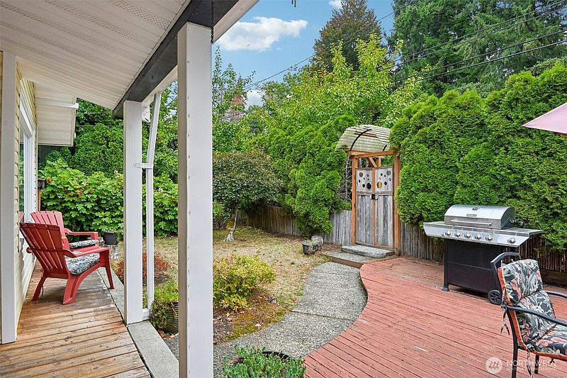 4th image of 3203 Capitol Boulevard SW
