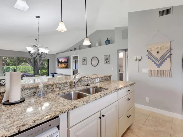 109 Club Drive #109, Palm Beach Gardens, FL 33418