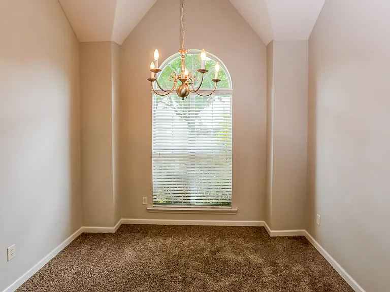 4832 Ashcroft Dr — Photo 5