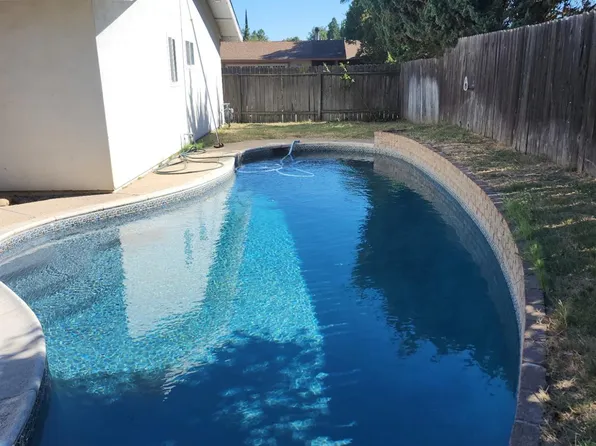 9379 Mira Del Rio Dr, Sacramento, CA 95827