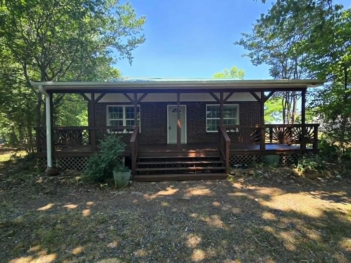 Building Photo - 3605 16th St NE