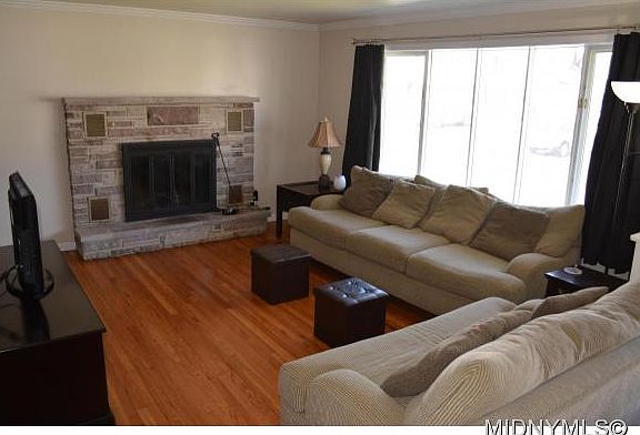 2nd image of 15 Edgewood Dr