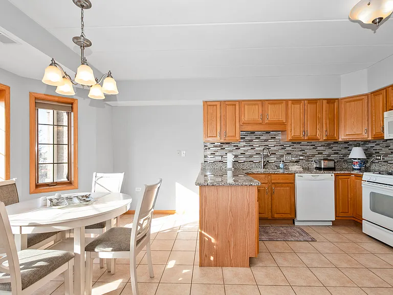 14130 Sheffield Dr #202 — Photo 10