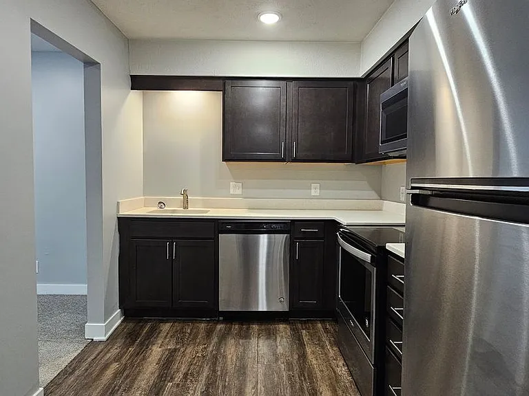 The Belmont Apartments — Photo 3